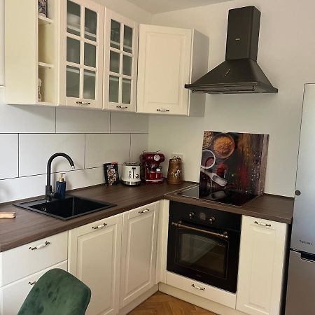 Apartment Betty Malinska Eksteriør billede