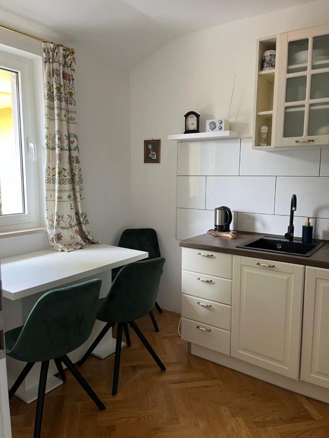 Apartment Betty Malinska Eksteriør billede